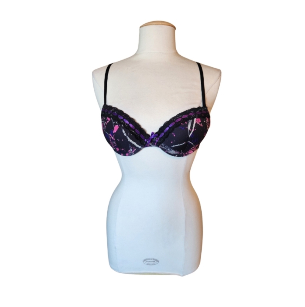 NWOT Wilderness Dreams Pink And Black Camoflauge Bra 34B